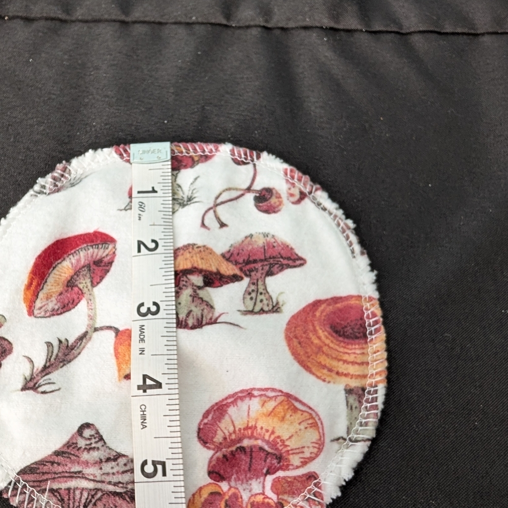 Hand Crafted Set Of 5 Mushroom Print Face Cloths With Scrunchie - Picture 5 of 6